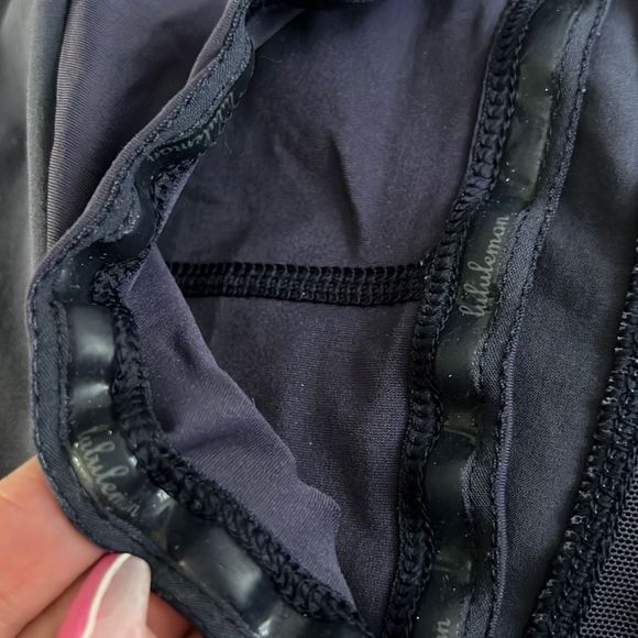 Lululemon Hotty Hot Skirt Stretch Cadet Blue Steep Stripe Cadet Blue size 8 - Picture 4 of 9